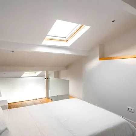 Charming With Ac And Loft On Ground Floor Apartamento