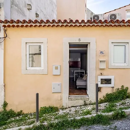Apartment Charming With Ac And Loft On Ground Floor Lisbon