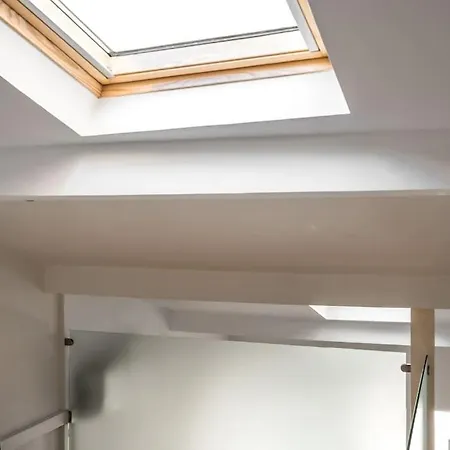 Charming With Ac And Loft On Ground Floor * リスボン