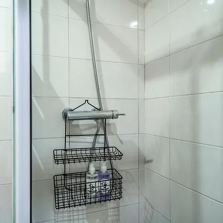 Loft In Graca With Ac On Ground Floor By Lisbeyond *